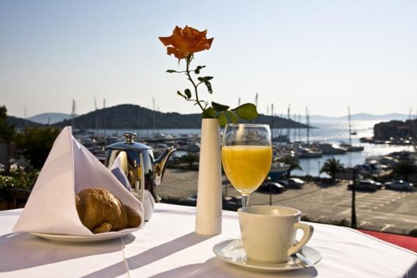 Diana Hotel Tribunj (Sibenik-Knin)